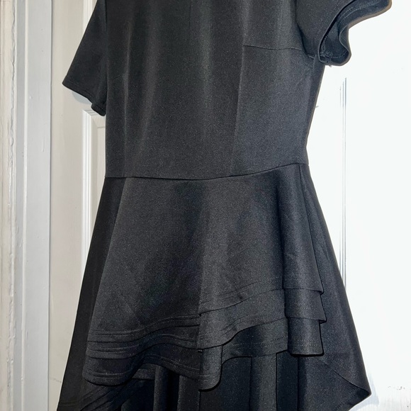Asymmetrical High Low Tiered Scuba Top - Picture 3 of 3